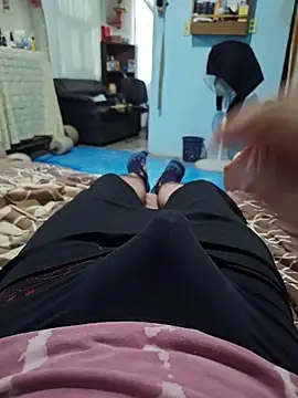 Snapshot of Abi_abii chatting on October 8, 2025, 10:10 pm Abi abii online show from October 8, 2025, 10:10 pm