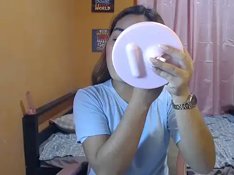 ur Katrina69 online show from March 17, 2026, 5:49 pm