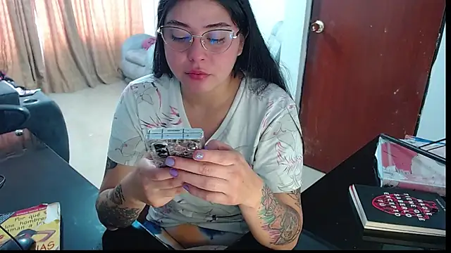 Hanna-11 online show from October 15, 2025, 7:00 pm