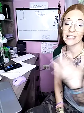 Snapshot of Purple2StayThnxx chatting on January 18, 2026, 8:01 pm Purple2StayThnxx online show from January 18, 2026, 8:01 pm