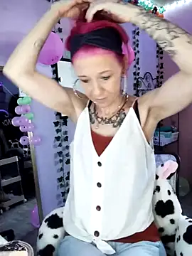 Snapshot of Purple2StayThnxx chatting on October 10, 2025, 1:01 pm Purple2StayThnxx online show from October 10, 2025, 1:01 pm