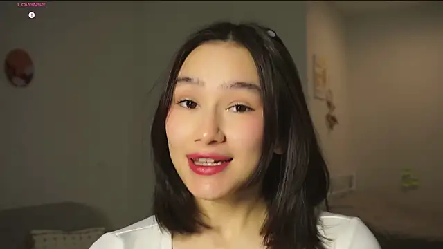 Snapshot of ViolaVow chatting on November 6, 2025, 5:00 am ViolaVow online show from November 6, 2025, 5:00 am