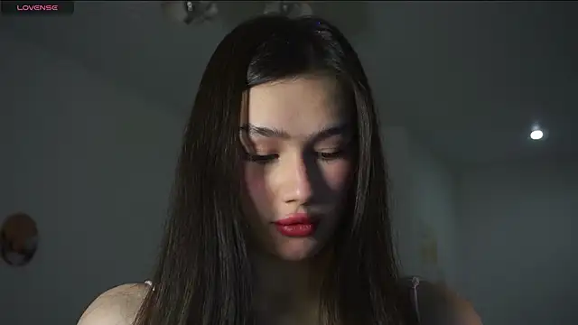 Snapshot of ViolaVow chatting on October 17, 2025, 3:21 am ViolaVow online show from October 17, 2025, 3:21 am