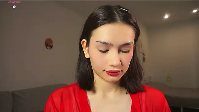 Snapshot of ViolaVow chatting on November 8, 2025, 4:27 am ViolaVow online show from November 8, 2025, 4:27 am