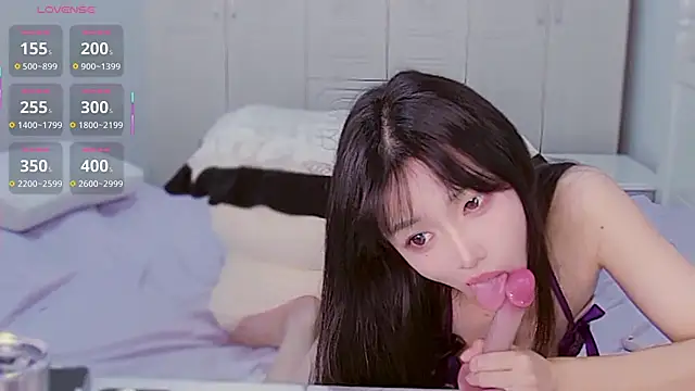 Snapshot of XiaoNana_ chatting on October 17, 2025, 1:31 am XiaoNana online show from October 17, 2025, 1:31 am