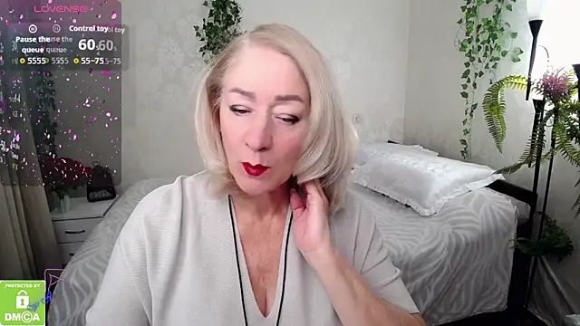 Snapshot of hunters_woman chatting on September 30, 2025, 3:40 pm hunters woman online show from September 30, 2025, 3:40 pm