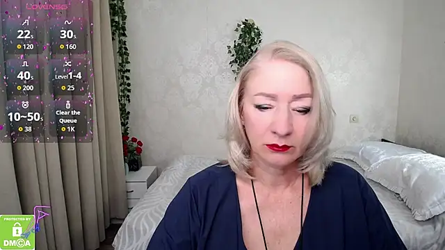 Snapshot of hunters_woman chatting on September 25, 2025, 12:11 pm hunters woman online show from September 25, 2025, 12:11 pm