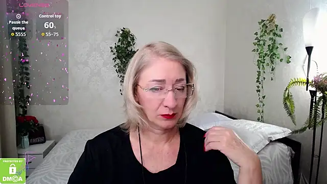 Snapshot of hunters_woman chatting on October 16, 2025, 1:52 pm hunters woman online show from October 16, 2025, 1:52 pm