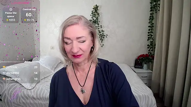 hunters woman online show from November 28, 2025, 2:23 am