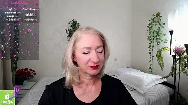 Snapshot of hunters_woman chatting on September 29, 2025, 12:11 pm hunters woman online show from September 29, 2025, 12:11 pm