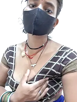 Snapshot of RAYI_Queen_3 chatting on September 12, 2025, 8:52 pm RAYI Queen 3 online show from September 12, 2025, 8:52 pm