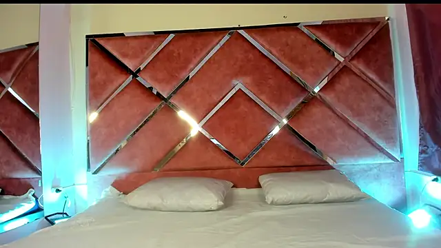 Dulce Pettit online show from September 27, 2025, 12:22 pm