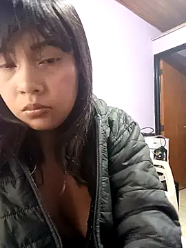 Dulce Pettit online show from October 27, 2025, 12:50 pm