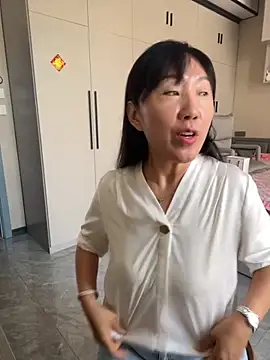 Snapshot of xiaomei-11 chatting on October 2, 2025, 2:59 am xiaomei-11 online show from October 2, 2025, 2:59 am