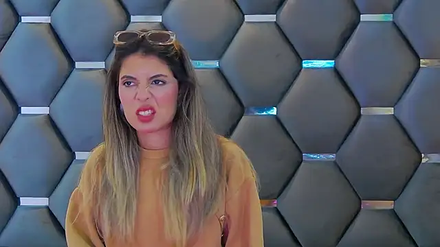 BlaireParker online show from September 21, 2025, 12:10 pm