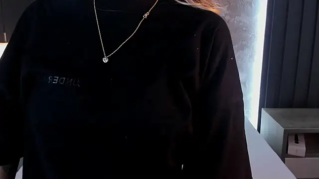 Snapshot of saliha_pinky chatting on October 24, 2025, 2:32 am saliha pinky online show from October 24, 2025, 2:32 am