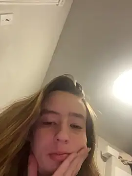 SeccySerena online show from January 9, 2026, 10:28 pm