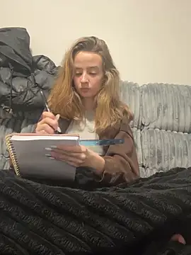 SeccySerena online show from October 23, 2025, 5:33 pm