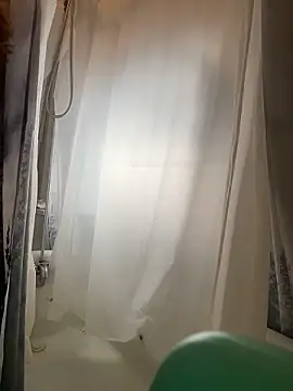 SeccySerena online show from February 5, 2026, 5:09 pm