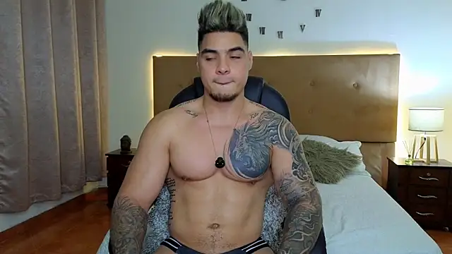 Snapshot of Steven_Velez chatting on September 30, 2025, 1:00 am Steven Velez online show from September 30, 2025, 1:00 am