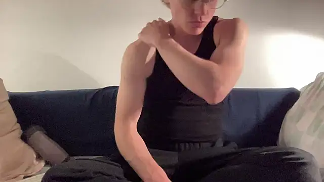 Snapshot of ee_000 chatting on October 19, 2025, 8:55 pm ee 000 online show from October 19, 2025, 8:55 pm