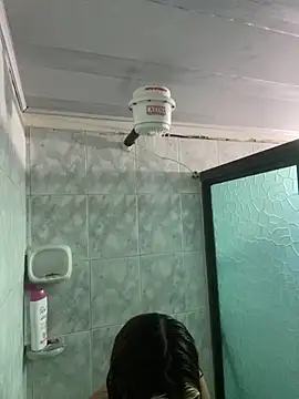 Snapshot of Sallem_Pink chatting on October 14, 2025, 12:17 pm Sallem Pink online show from October 14, 2025, 12:17 pm