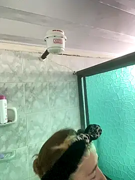 Snapshot of Sallem_Pink chatting on October 6, 2025, 10:27 am Sallem Pink online show from October 6, 2025, 10:27 am