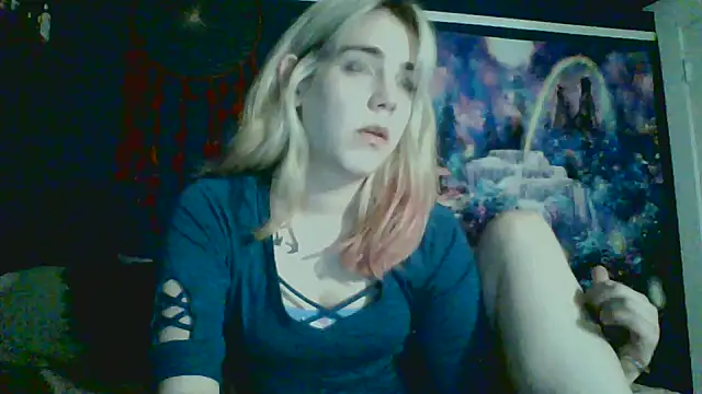 Snapshot of RubySmoke chatting on October 18, 2025, 7:10 am RubySmoke online show from October 18, 2025, 7:10 am