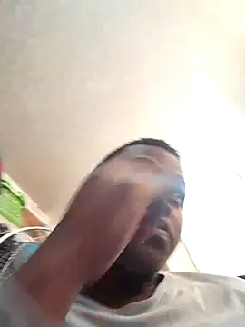 Snapshot of Moet_Chandon chatting on September 25, 2025, 2:12 pm Moet Chandon online show from September 25, 2025, 2:12 pm