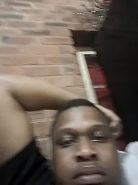 Snapshot of Moet_Chandon chatting on November 9, 2025, 11:31 pm Moet Chandon online show from November 9, 2025, 11:31 pm