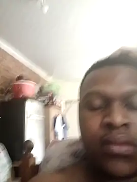 Snapshot of Moet_Chandon chatting on November 5, 2025, 9:23 am Moet Chandon online show from November 5, 2025, 9:23 am