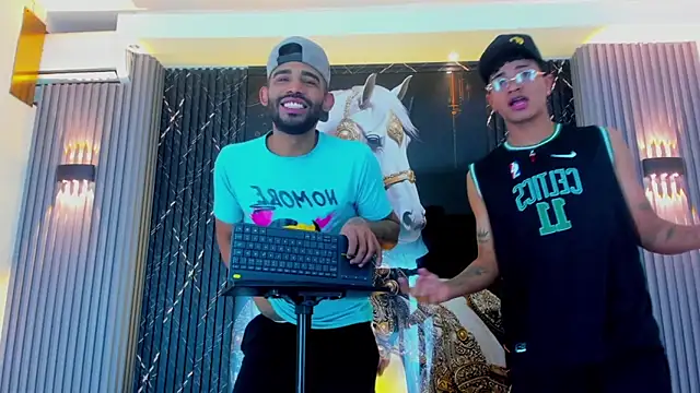 Dominic Max  online show from November 8, 2025, 4:16 am