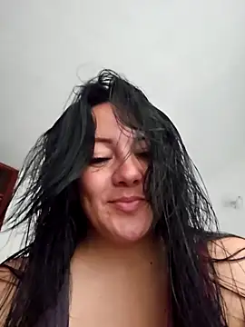 Snapshot of karla_valk1 chatting on October 15, 2025, 6:16 pm karla valk1 online show from October 15, 2025, 6:16 pm