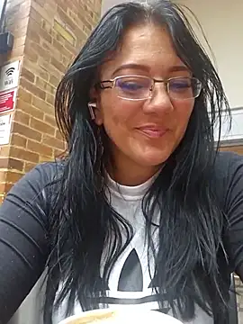 Snapshot of karla_valk1 chatting on September 25, 2025, 4:57 pm karla valk1 online show from September 25, 2025, 4:57 pm