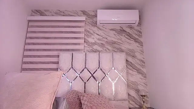 Snapshot of cataleya_ebony_ chatting on February 5, 2026, 3:02 am cataleya ebony online show from February 5, 2026, 3:02 am