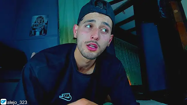 Snapshot of alejo__323__ chatting on October 17, 2025, 1:42 am alejo  323   online show from October 17, 2025, 1:42 am