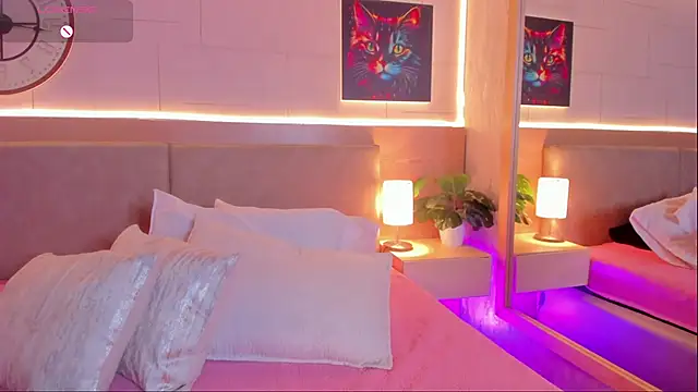 Snapshot of Meloddy_Rose chatting on October 12, 2025, 11:39 pm Meloddy Rose online show from October 12, 2025, 11:39 pm