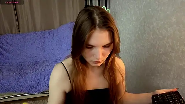 Snapshot of Nika_OMG chatting on October 8, 2025, 7:03 pm Nika OMG online show from October 8, 2025, 7:03 pm