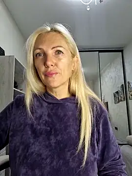 Monna online show from November 12, 2025, 6:12 pm