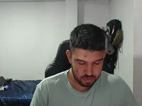 Axel11113 online show from September 19, 2025, 3:54 am