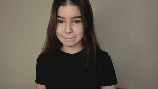 sladkoezzzka online show from October 10, 2025, 5:14 pm