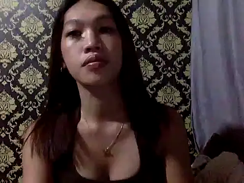 Snapshot of your_wifey chatting on October 18, 2025, 6:21 pm your wifey online show from October 18, 2025, 6:21 pm