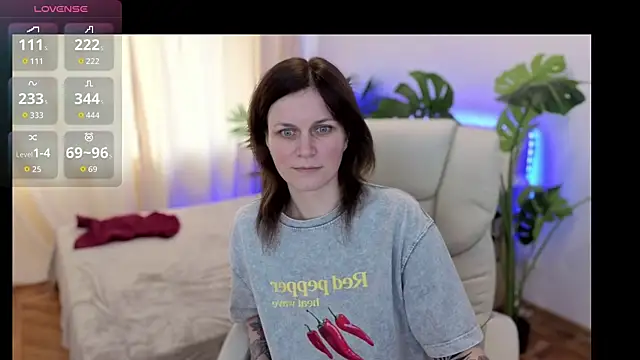 TinaMelt online show from October 1, 2025, 5:56 am