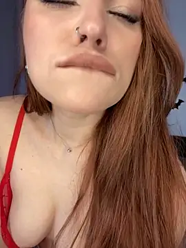 Snapshot of AlexaSpark_ chatting on November 22, 2025, 4:17 pm AlexaSpark online show from November 22, 2025, 4:17 pm