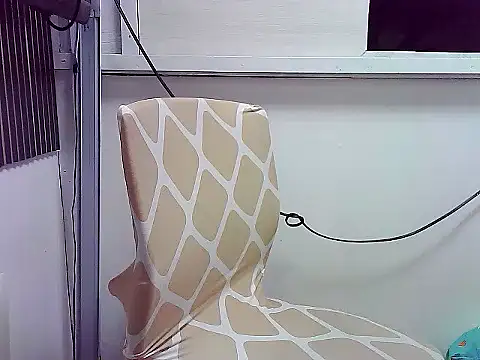 Snapshot of BIGCLONG4U chatting on October 17, 2025, 6:43 pm BIGCLONG4U online show from October 17, 2025, 6:43 pm