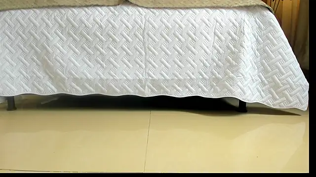 megann hill  online show from October 29, 2025, 5:23 pm