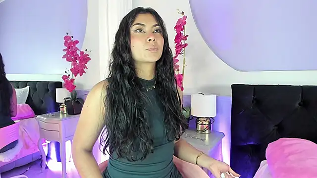 HAANNAH  online show from September 12, 2025, 7:57 pm