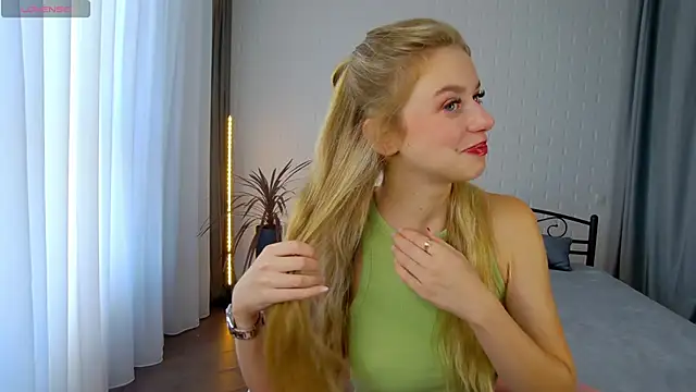 Snapshot of KelsiWest chatting on September 21, 2025, 5:34 am KelsiWest online show from September 21, 2025, 5:34 am