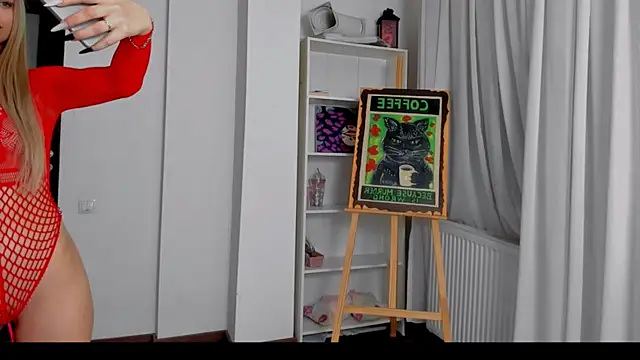 Snapshot of Peachie99 chatting on October 19, 2025, 8:33 pm Peachie99 online show from October 19, 2025, 8:33 pm