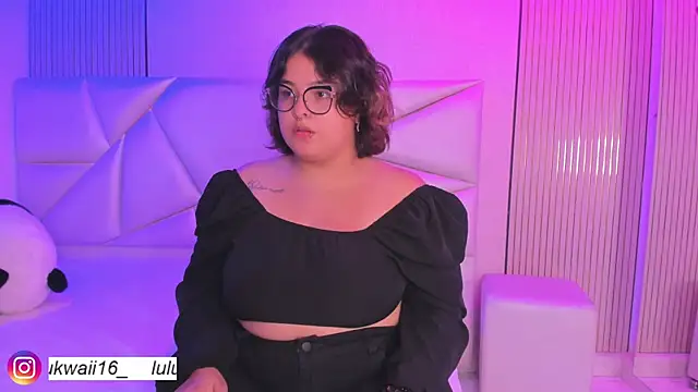 lulukawai16 online show from May 15, 2026, 7:56 pm